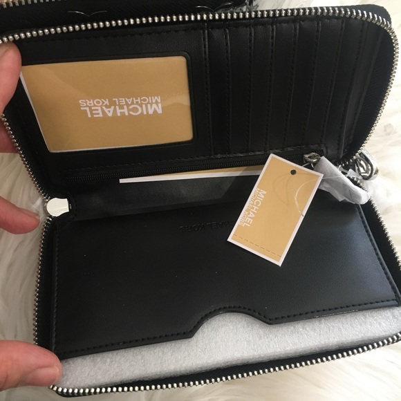 Michael Kors Ciara zipper shoulder tote & wallet - Picture 5 of 8